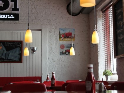 照片: 501 Bar&amp;amp;Grill